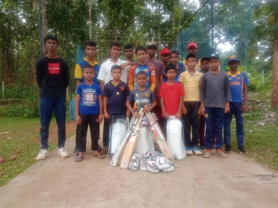 Cricket gear donation to Middeniya Cricket Club MCC 2022